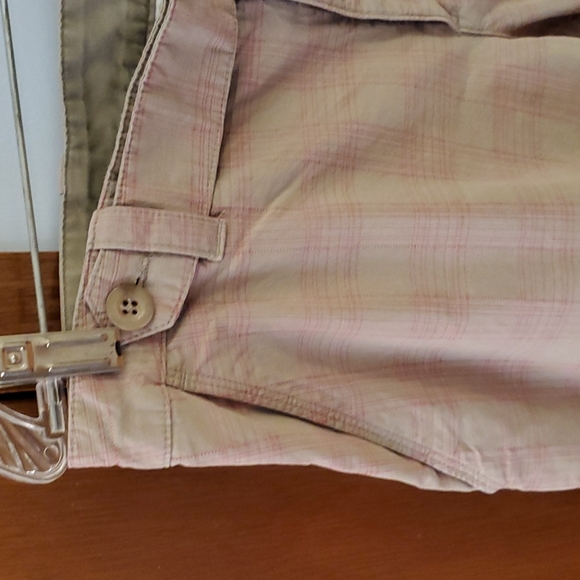 North face womens shorts, size 12 - Picture 4 of 7